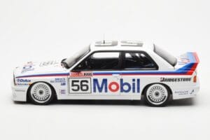 BMW M3 E30 #56 P. Brock / J. Richards Mobil Bathurst 1000 1988 AUTOart 1:18 88847 Kov – obrázek 4 z 9