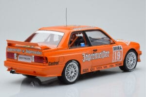 BMW M3 E30 Jagermeister #19 A. Hahne DTM Nurburgring 1992 IXO 1:18 18RMC082A Kov – obrázek 2 z 6