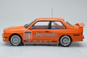 BMW M3 E30 Jagermeister #19 A. Hahne DTM Nurburgring 1992 IXO 1:18 18RMC082A Kov – obrázek 3 z 6