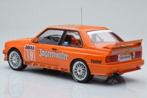 BMW M3 E30 Jagermeister #19 A. Hahne DTM Nurburgring 1992 IXO 1:18 18RMC082A Kov – obrázek 5 z 6