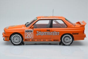 BMW M3 E30 Jagermeister #20 W. Gardner DTM Nurburgring 1992 IXO 1:18 18RMC082B Kov – obrázek 3 z 6