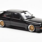 BMW M3 E30 Sport Evolution Černý Custom Wheels AUTOart 1:18 - image 6 of 8