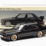 BMW M3 E30 Sport Evolution Černý Custom Wheels AUTOart 1:18 - image 8 of 8