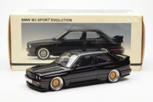 BMW M3 E30 Sport Evolution Černý Custom Wheels AUTOart 1:18 70562 Kov – obrázek 8 z 8