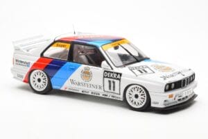 BMW M3 E30 #11 S. Soper Warsteiner DTM 1991 AUTOart 1:18 89146 Kov – obrázek 6 z 8