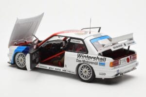 BMW M3 E30 #3 J. Cecotto Warsteiner DTM 1991 AUTOart 1:18 89145 Kov – obrázek 5 z 8