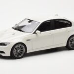 BMW M3 E90 Sedan Bílý GT Spirit 1:18