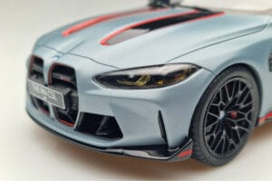 BMW M4 CSL G82 Šedý GT Spirit 1:18 GT427 Pryskyřice – obrázek 6 z 8