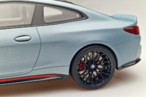 BMW M4 CSL G82 Šedý GT Spirit 1:18 GT427 Pryskyřice – obrázek 7 z 8
