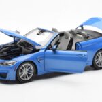 BMW M4 F83 Kabriolet Yas Marina Modrý Paragon 1:18 - image 2 of 8