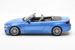 BMW M4 F83 Kabriolet Yas Marina Modrý Paragon 1:18 80432339612 Kov – obrázek 4 z 8
