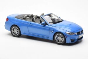 BMW M4 F83 Kabriolet Yas Marina Modrý Paragon 1:18 80432339612 Kov – obrázek 6 z 8