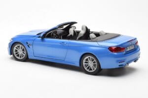 BMW M4 F83 Kabriolet Yas Marina Modrý Paragon 1:18 80432339612 Kov – obrázek 7 z 8