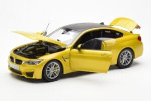 BMW M4 F82 Austin Žlutý Metallic Paragon 1:18 80432339606 Kov – obrázek 2 z 8