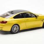 BMW M4 F82 Austin Žlutý Metallic Paragon 1:18 - image 3 of 8