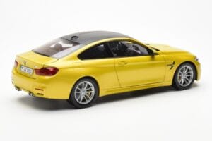 BMW M4 F82 Austin Žlutý Metallic Paragon 1:18 80432339606 Kov – obrázek 3 z 8
