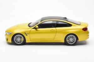 BMW M4 F82 Austin Žlutý Metallic Paragon 1:18 80432339606 Kov – obrázek 4 z 8