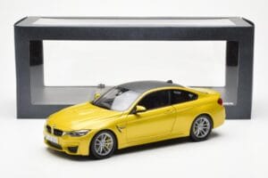 BMW M4 F82 Austin Žlutý Metallic Paragon 1:18 80432339606 Kov – obrázek 8 z 8