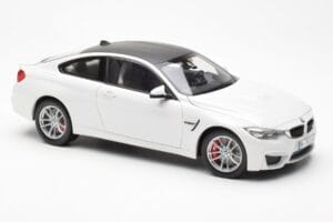 BMW M4 F82 Frozen Brilliant Bílý Paragon 1:18 PA-97101 Kov – obrázek 6 z 8