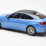 BMW M4 F82 Yas Marina Modrý Paragon 1:18 PA-97102 - image 7 of 8