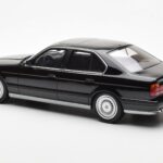 BMW M5 E34 Černý Otto 1:18 - image 5 of 6