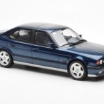BMW M5 E34 Modrý Metallic Otto 1:18 - image 4 of 6