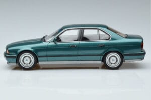 BMW M5 E34 Cecotto Edition Zelený Otto 1:18 OT968 Pryskyřice – obrázek 3 z 6