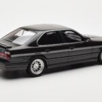 BMW M5 E34 Hartge H5 V12 Diamond Černý Metallic Otto 1:18 - image 2 of 6
