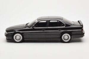 BMW M5 E34 Hartge H5 V12 Diamond Černý Metallic Otto 1:18 OT362 Pryskyřice – obrázek 3 z 6