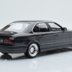 BMW M5 E34 Hartge Černý Otto 1:18 - image 5 of 6