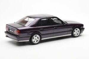BMW M5 E34 Fialový Otto 1:18 OT106 Pryskyřice – obrázek 2 z 6