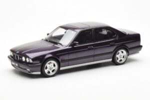 BMW M5 E34 Fialový Otto 1:18 OT106