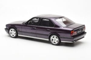 BMW M5 E34 Fialový Otto 1:18 OT106 Pryskyřice – obrázek 5 z 6