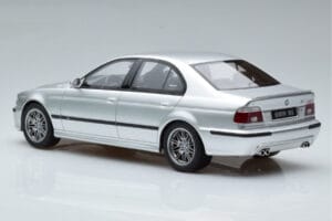 BMW M5 E39 Stříbrný Otto 1:18 OT747B Pryskyřice – obrázek 5 z 7