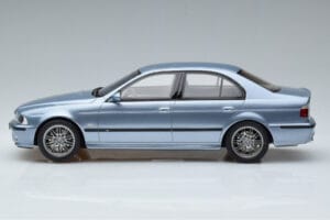 BMW M5 E39 Silverwater Modrý Otto 1:18 OT554 Pryskyřice – obrázek 3 z 6