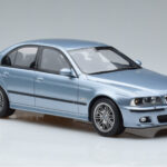 BMW M5 E39 Silverwater Modrý Otto 1:18 - image 4 of 6