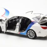 BMW M5 E60 Ring Taxi Nurburgring Kyosho 1:18 08593RT - image 5 of 8