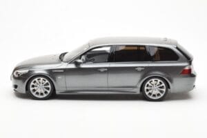 BMW M5 E61 Touring Šedý Otto 1:18 OT189 Pryskyřice – obrázek 3 z 6
