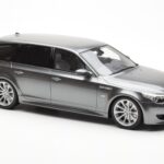 BMW M5 E61 Touring Šedý Otto 1:18 - image 4 of 6