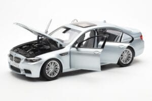 BMW M5 F10 Silverstone Stříbrný Paragon 1:18 80432186353 Kov – obrázek 2 z 8