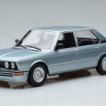 BMW M535i E12 Modrá Norev 1:18