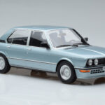 BMW M535i E12 Modrá Norev 1:18 - image 4 of 6