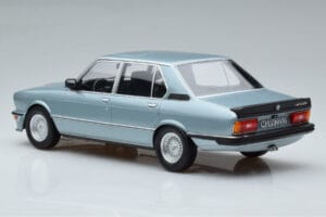 BMW M535i E12 Modrá Norev 1:18 183269 Kov – obrázek 5 z 6
