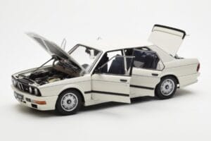 BMW M535i E28 Alpine Bílý AUTOart 1:18 75161 Kov – obrázek 2 z 10