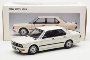 BMW M535i E28 Alpine Bílý AUTOart 1:18 75161 Kov – obrázek 10 z 10