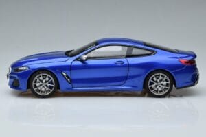 BMW M850i G15 Modrý Metalíza Norev 1:18 183286 Kov – obrázek 4 z 7