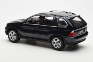 BMW X5 4.4i E53 Tmavě Modrý Kyosho 1:18 08521DB Kov – obrázek 7 z 8