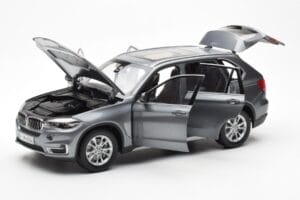 BMW X5 F15 Space Šedý Paragon 1:18 80432318988 Kov – obrázek 2 z 8
