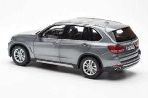 BMW X5 F15 Space Šedý Paragon 1:18 80432318988 Kov – obrázek 7 z 8