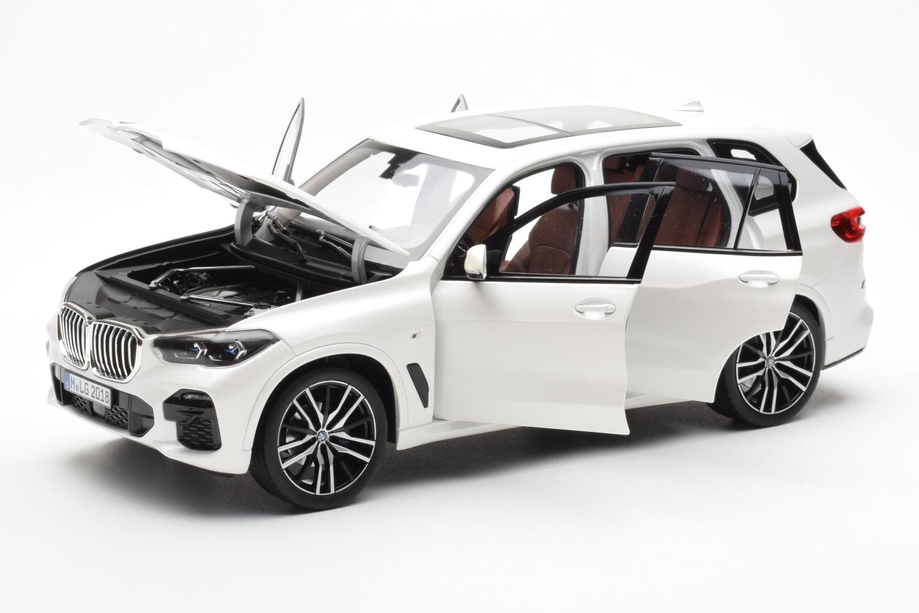 BMW X5 G05 Bílý Paragon 1:18 80432450996 Kov – obrázek 2 z 8
